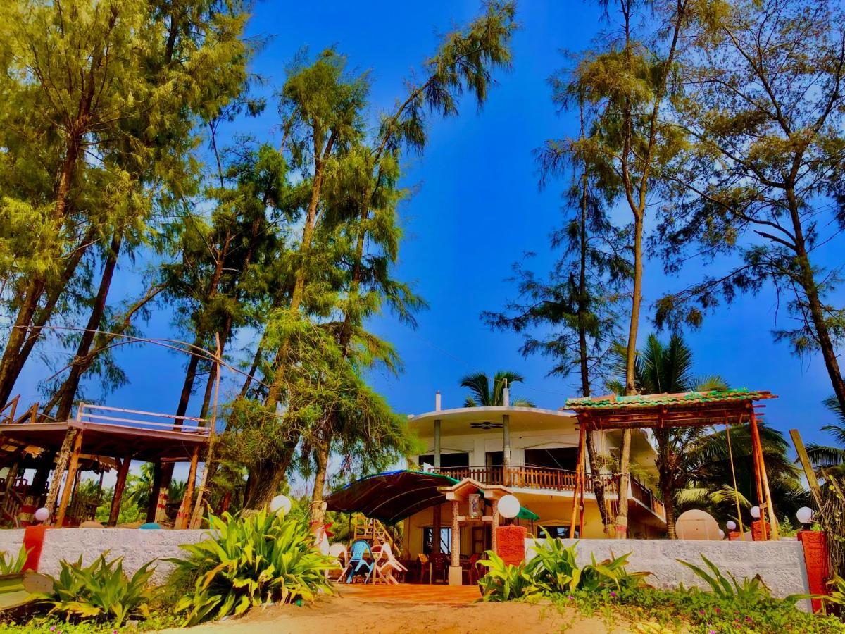 Vengurla Sam & San Beach Resort المظهر الخارجي الصورة